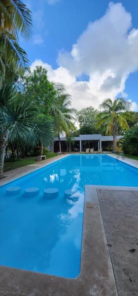 Hermosa Casa en Jardines Cancún